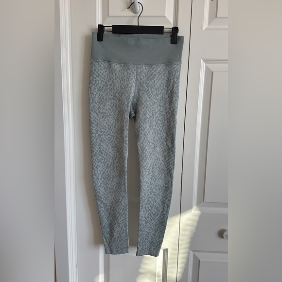 Aerie Offline High Rise Leggings - Picture 1 of 2